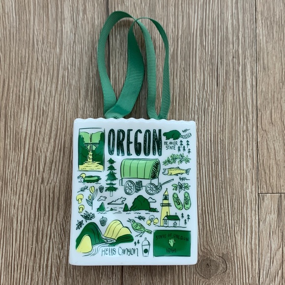Starbucks Been There Series Oregon mini tote ornament